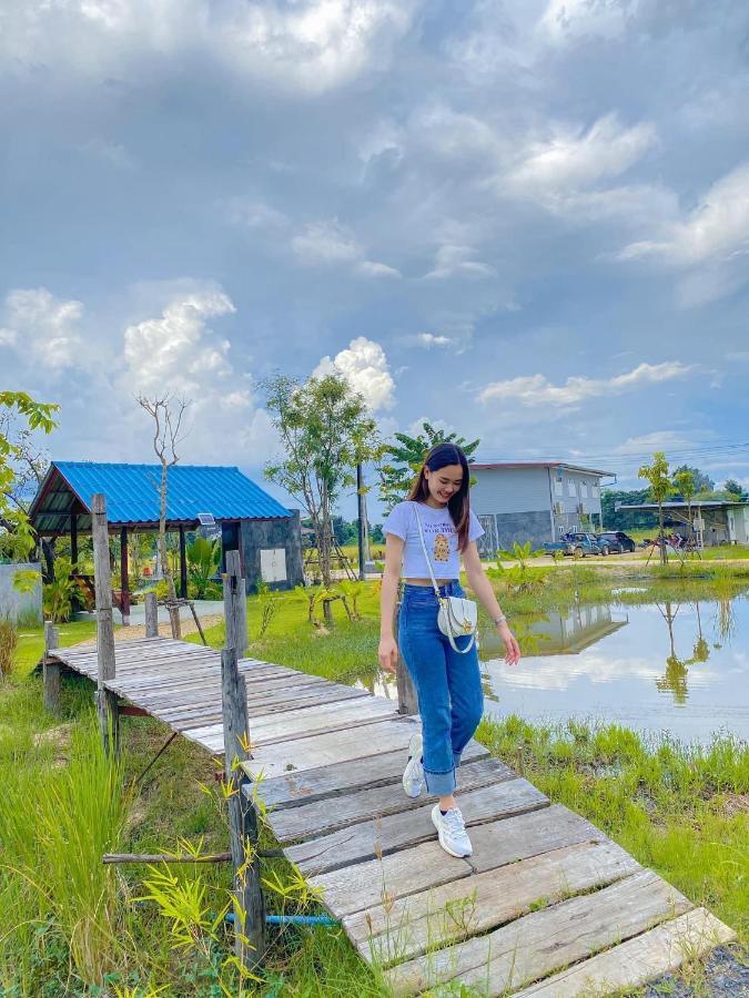 Srihome ยายศรีโฮมแอนแคมป์ปิ้ง Privatunterkunft