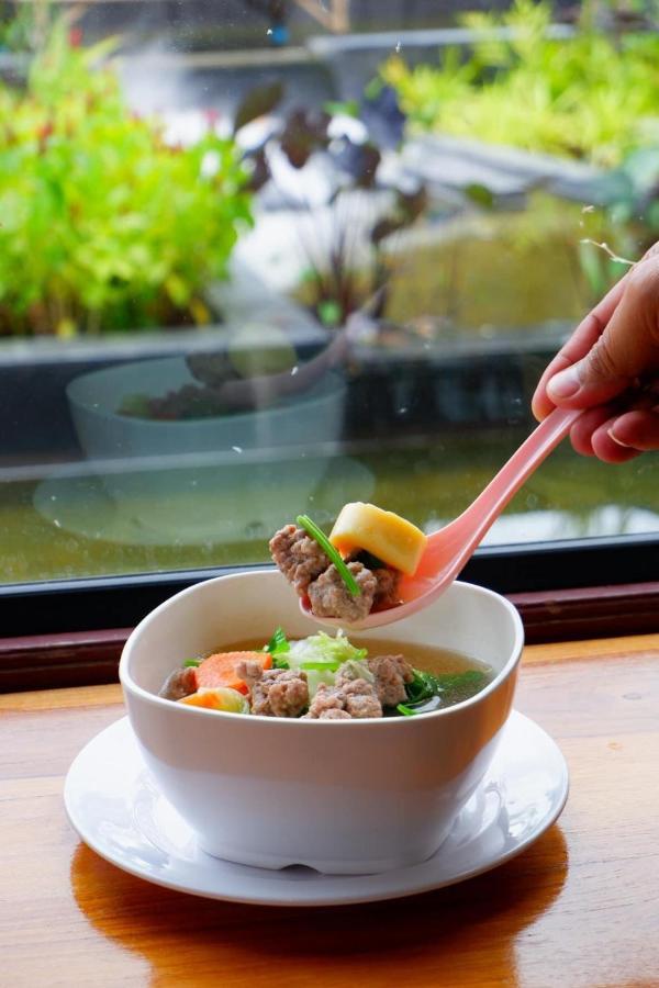 Srihome ยายศรีโฮมแอนแคมป์ปิ้ง * Ban Don Tum