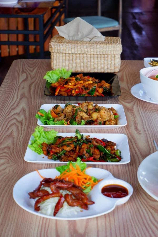 Srihome ยายศรีโฮมแอนแคมป์ปิ้ง