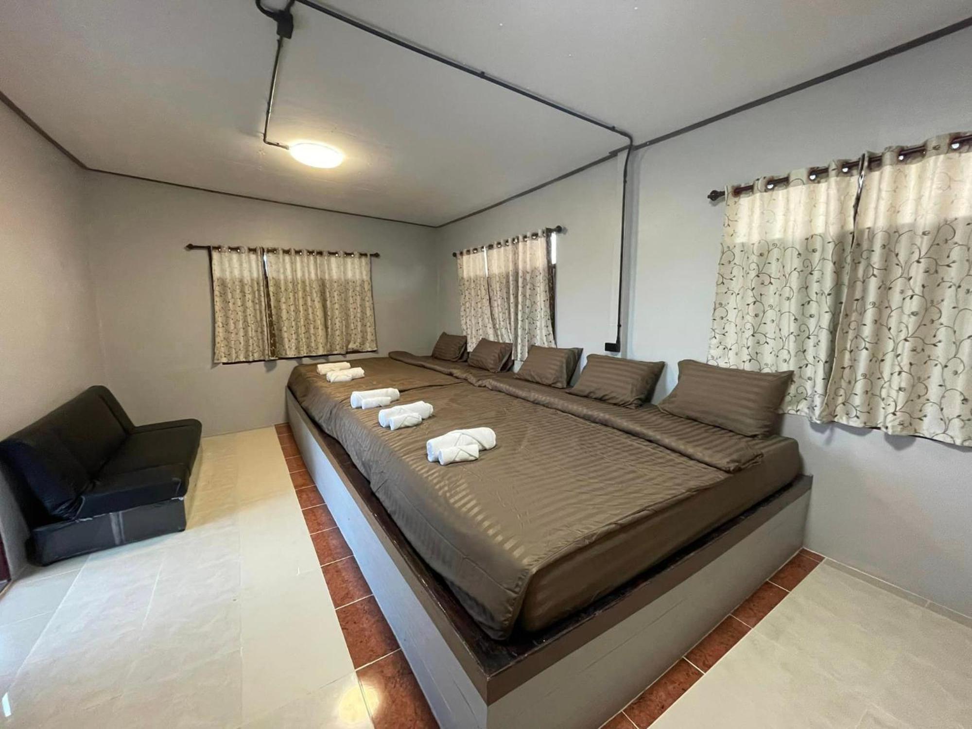 Privatunterkunft Srihome ยายศรีโฮมแอนแคมป์ปิ้ง Ban Don Tum
